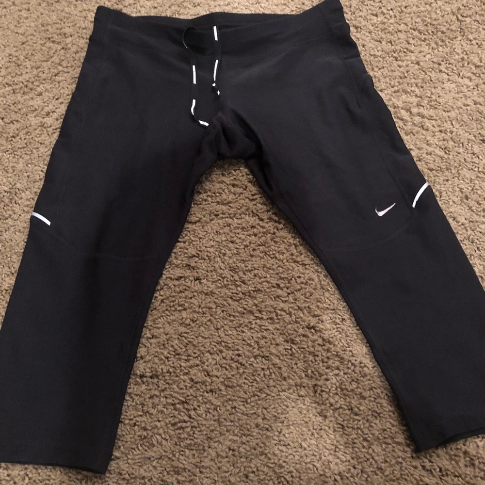 Nike crop leggings